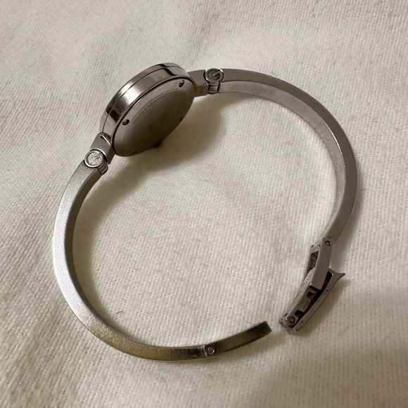 GUCCI- Ladies watch - Picture 7 of 16